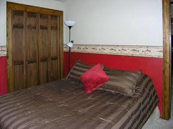 פיינדייל Chambers House B&B מראה חיצוני תמונה